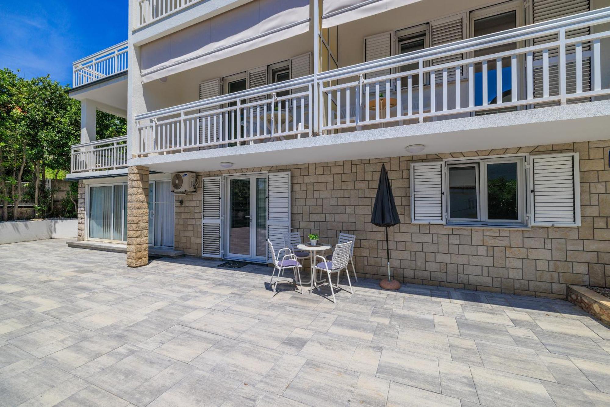 Apartments Podvezanec Crikvenica Exterior foto