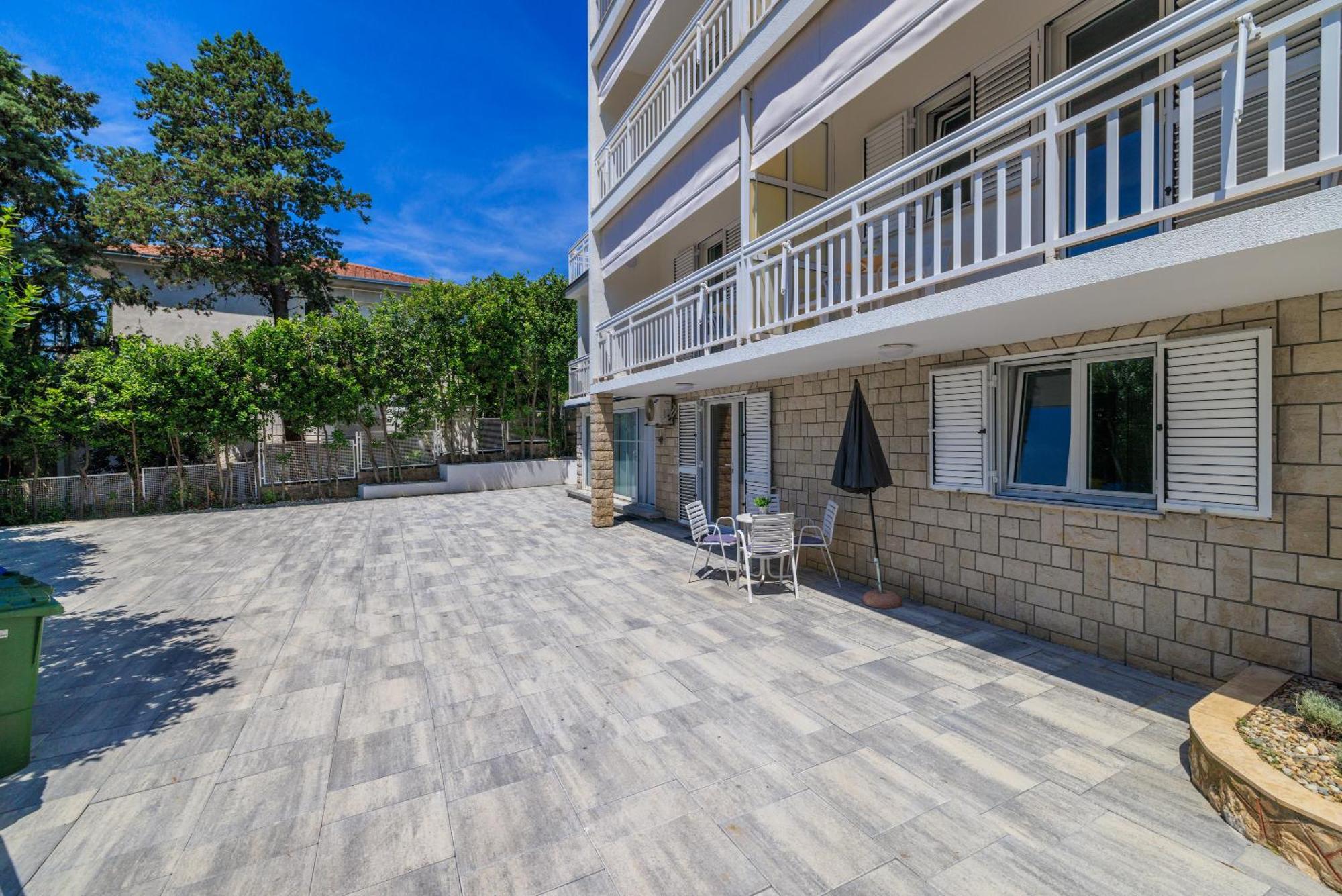 Apartments Podvezanec Crikvenica Exterior foto